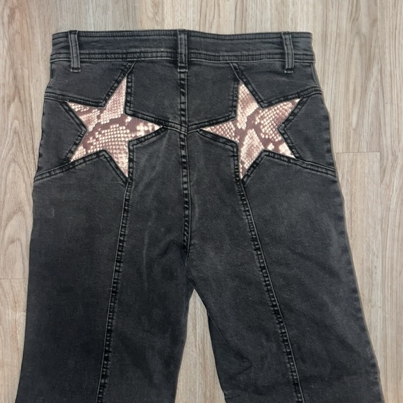 Free People Firecracker Flare Jean brown snake star size 29 - Picture 6 of 7